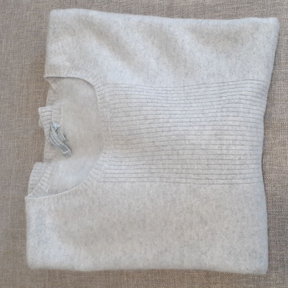 Casmear  sweater size…L - Picture 13 of 15